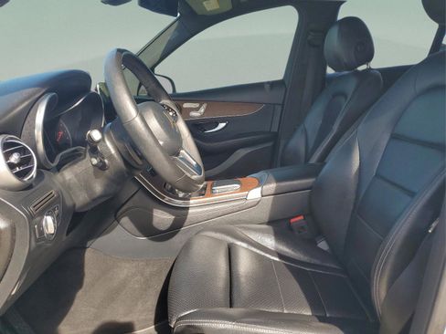 Used 2020 Mercedes-Benz GLC 300 4MATIC image 15