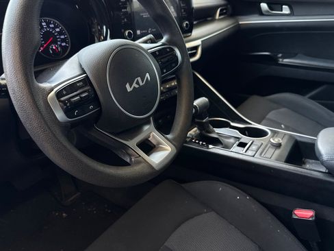 Used 2022 Kia K5 LXS FWD image 7