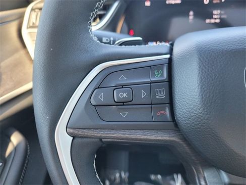 New 2025 Jeep Grand Cherokee Limited w/ Luxury Tech Group II image 31