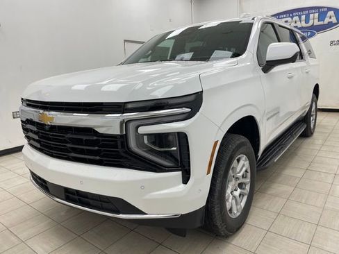 New 2026 Chevrolet Suburban LS image 17