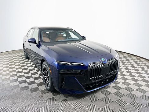 Used 2023 BMW 760i xDrive w/ Luxury Rear Seating Package AWD/4WD image 1