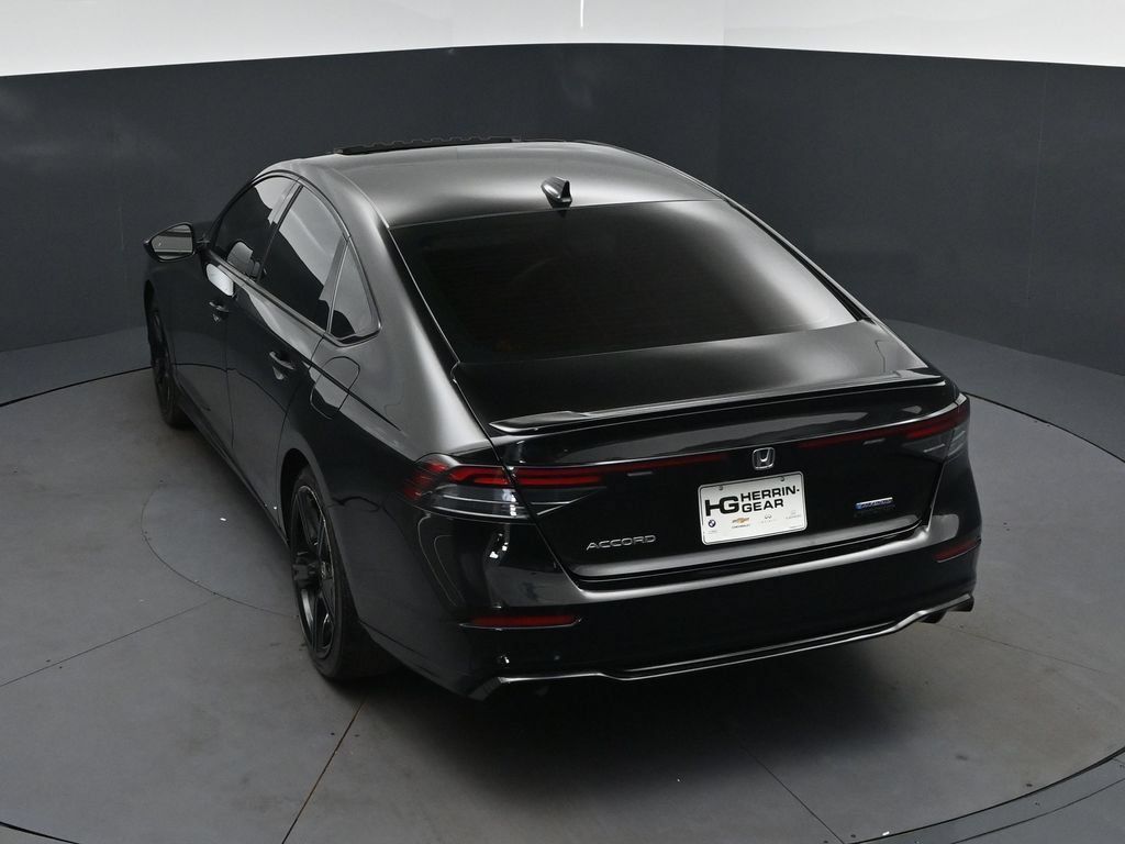 Used 2025 Honda Accord Sport image 33