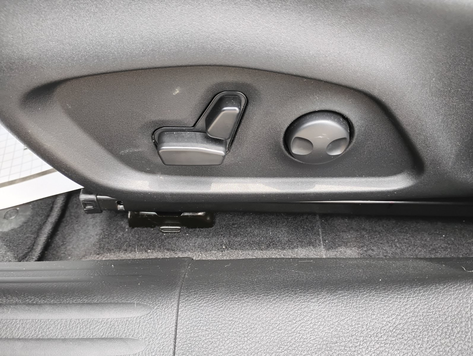 Used 2023 Jeep Compass Limited AWD/4WD image 24
