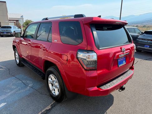 Used 2024 Toyota 4Runner SR5 Premium w/ Moonroof Package AWD/4WD image 6
