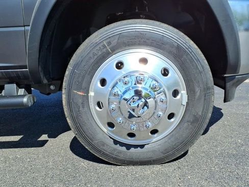 New 2026 RAM 5500 4x4 Crew Cab image 9