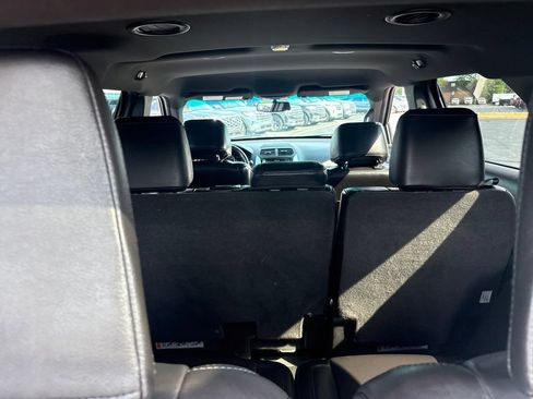 Used 2013 Ford Explorer XLT FWD image 12