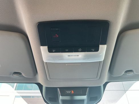 Used 2025 Nissan Rogue SV FWD image 14