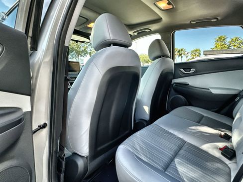 Used 2023 Hyundai Kona SEL w/ Convenience Package image 12