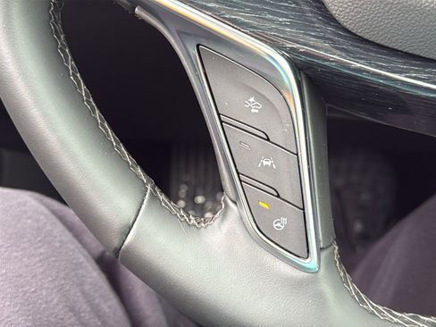 Certified 2025 Cadillac XT5 Premium Luxury image 17