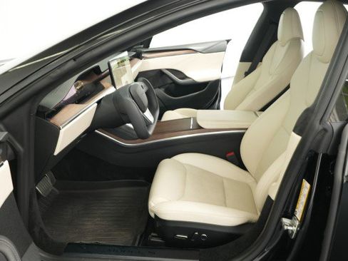 Used 2022 Tesla Model S image 25