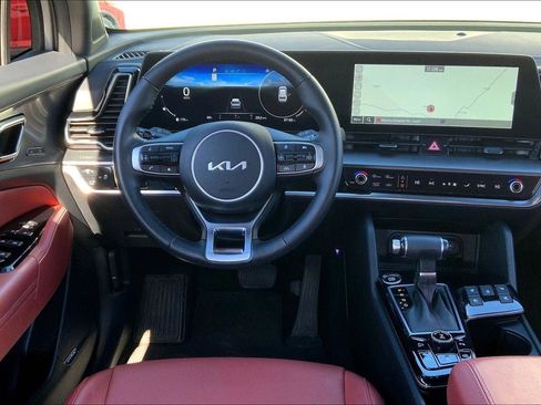 Used 2024 Kia Sportage SX image 5