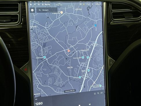 Used 2016 Tesla Model S 70 image 23