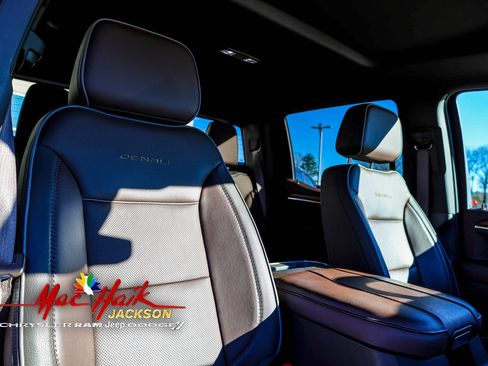 Used 2023 GMC Sierra 1500 Denali w/ Denali Reserve Package image 18