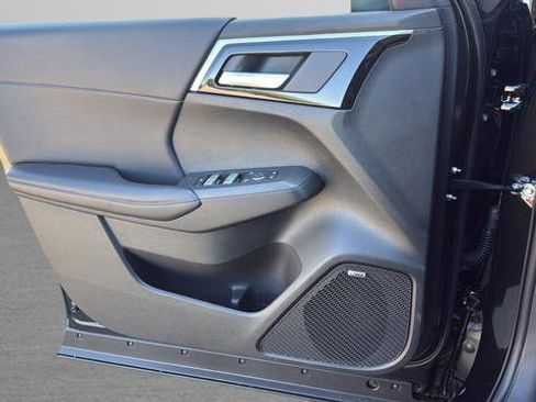 New 2026 Mitsubishi Outlander FWD image 10