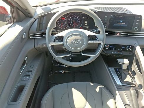 Used 2023 Hyundai Elantra SEL w/ Cargo Package FWD image 11
