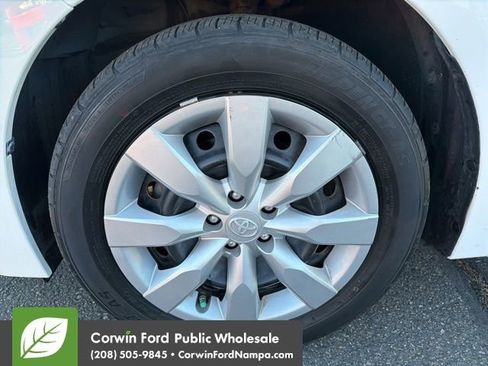 Used 2014 Toyota Corolla L image 9