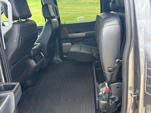 Used 2021 Ford F150 Lariat AWD/4WD image 14