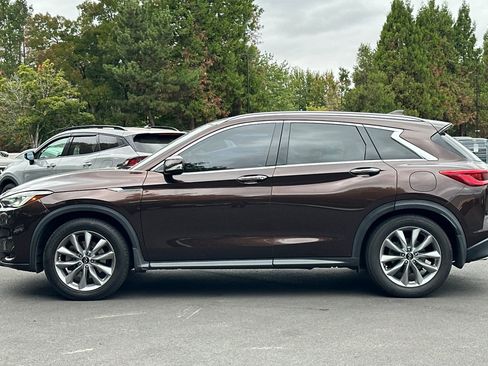 Used 2020 INFINITI QX50 Luxe w/ Navigation Package FWD image 7