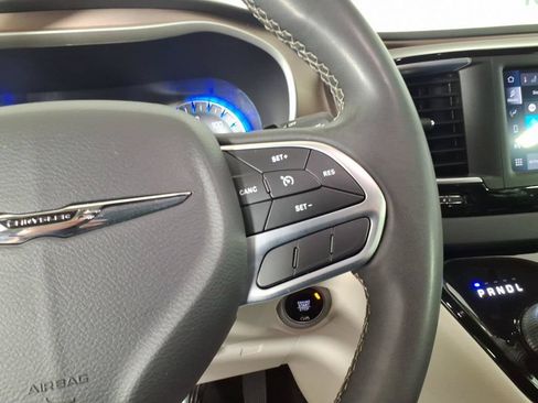 Used 2023 Chrysler Voyager LX FWD image 16