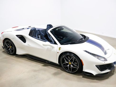 Used 2020 Ferrari 488 Pista Spider RWD image 79