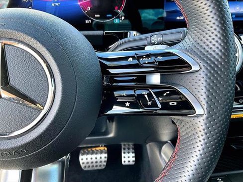 Used 2025 Mercedes-Benz GLA 250 image 21