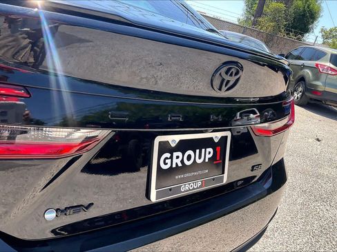 Used 2025 Toyota Camry SE w/ Convenience Package FWD image 31