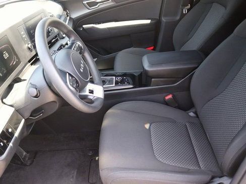 Used 2024 Kia Sportage LX image 13