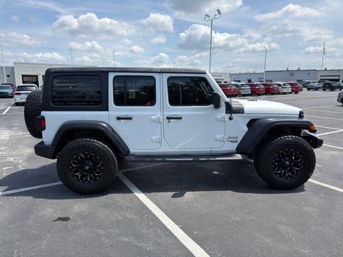 Used 2019 Jeep Wrangler Unlimited Sport S AWD/4WD image 8