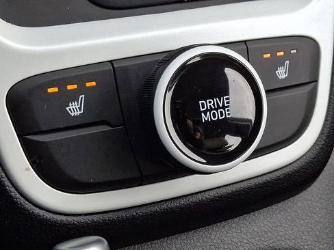 Used 2026 Hyundai Venue SEL image 26