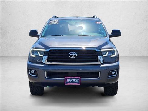 Used 2019 Toyota Sequoia TRD Sport w/ TRD Sport Premium Package AWD/4WD image 4