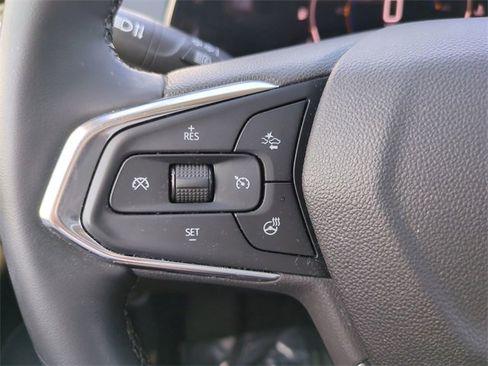 Certified 2024 Chevrolet Trax LT w/ Sunroof Package image 29