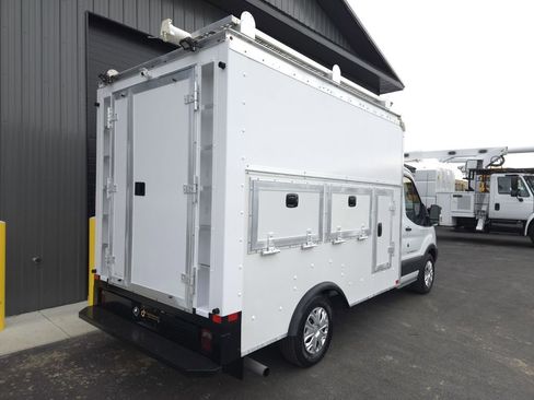 Used 2015 Ford Transit 250 138 w/ Exterior Upgrade Package image 7