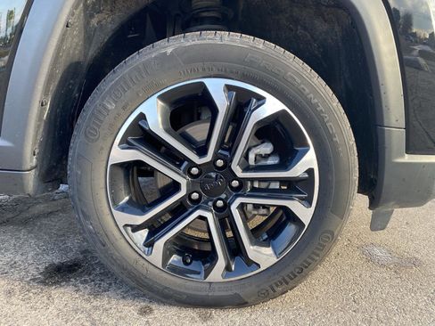 Used 2022 Jeep Compass Limited image 39