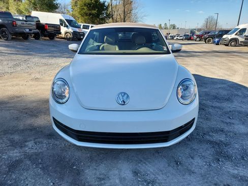 Used 2013 Volkswagen Beetle 2.5 image 8