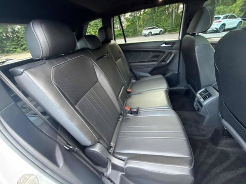 Used 2023 Volkswagen Tiguan SE R-Line FWD image 28