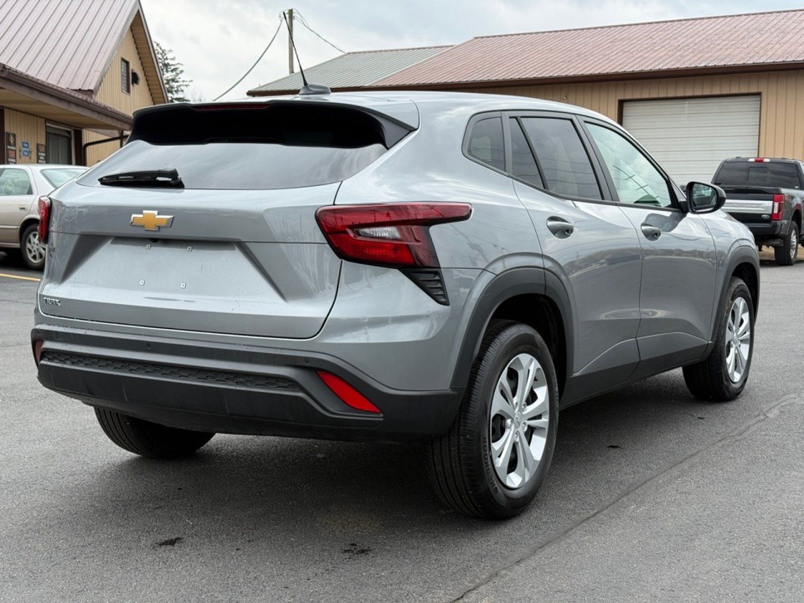 Used 2026 Chevrolet Trax LS w/ Driver Confidence Package FWD image 8