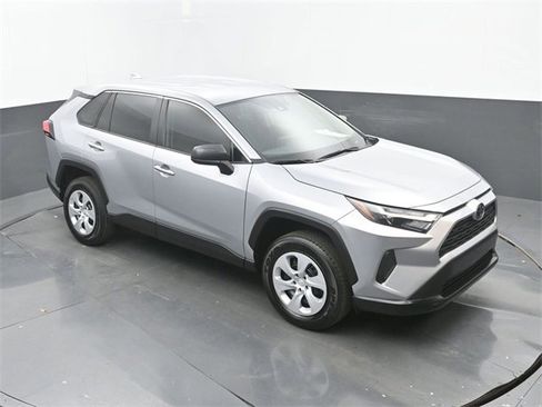 Used 2023 Toyota RAV4 LE image 27