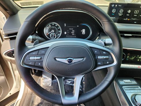 Used 2025 Genesis GV70 3.5T Sport w/ Sport Advanced Package AWD/4WD image 9