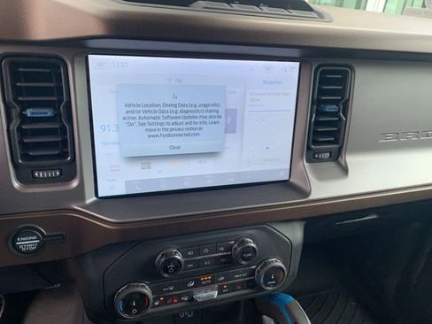 Used 2022 Ford Bronco Outer Banks image 7