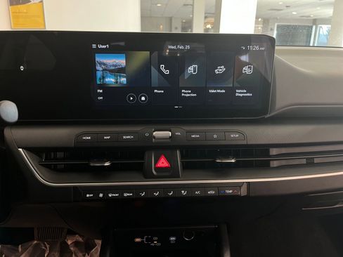 Used 2025 Kia K4 LXS image 17