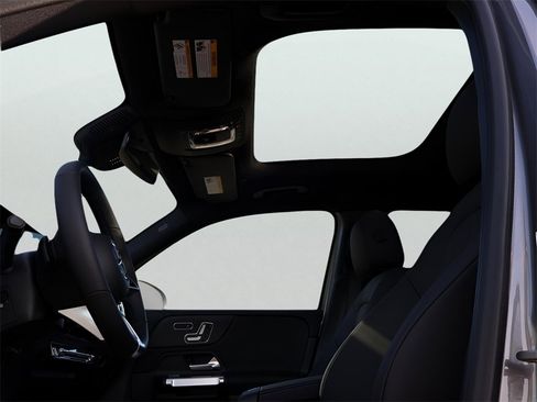 New 2026 Mercedes-Benz GLB 250 4MATIC image 39