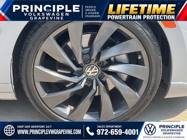 Used 2023 Volkswagen Arteon SE w/ Arteon MDO Package FWD image 3