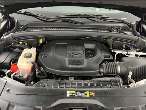Used 2023 Jeep Grand Cherokee L Summit AWD/4WD image 18