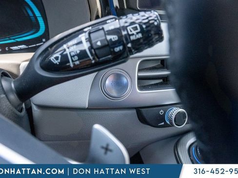 Used 2025 Hyundai Palisade SEL FWD image 11