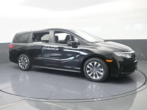 Used 2024 Honda Odyssey EX-L image 8