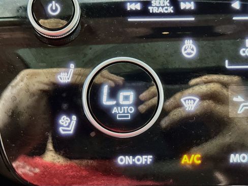 Used 2023 INFINITI QX60 Luxe w/ Vision Package AWD/4WD image 5