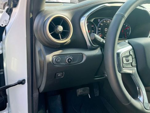 Used 2025 Chevrolet Blazer Premier w/ LPO, Black Sport Package FWD image 10