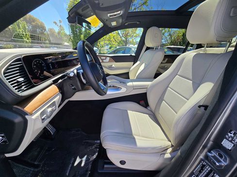 Used 2024 Mercedes-Benz GLS 450 4MATIC image 23