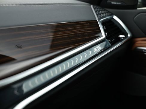 New 2026 BMW X6 xDrive40i w/ Climate Comfort Package image 43