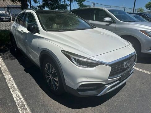 Used 2019 INFINITI QX30 AWD w/ Proassist Package image 5